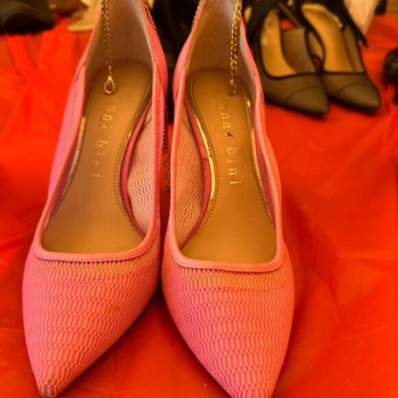 Pointed toe stiletto - Picture 1 of 2